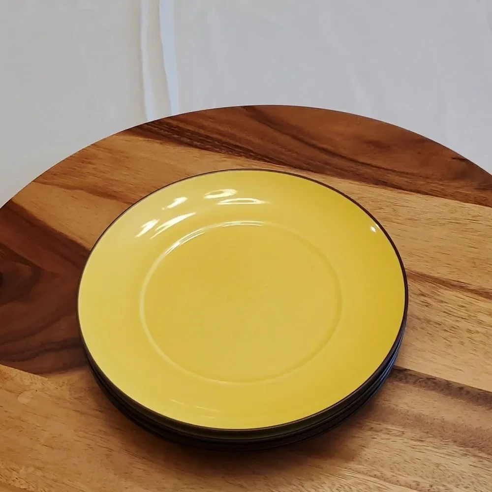 Waechtersbach salad platesA set of 4